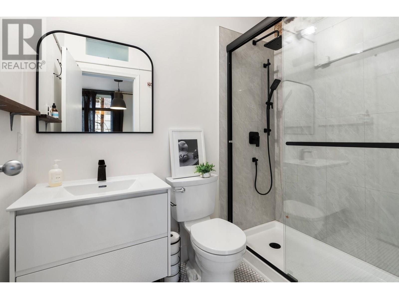 Photo 16 of 212 22 E Cordova Street, Vancouver BC