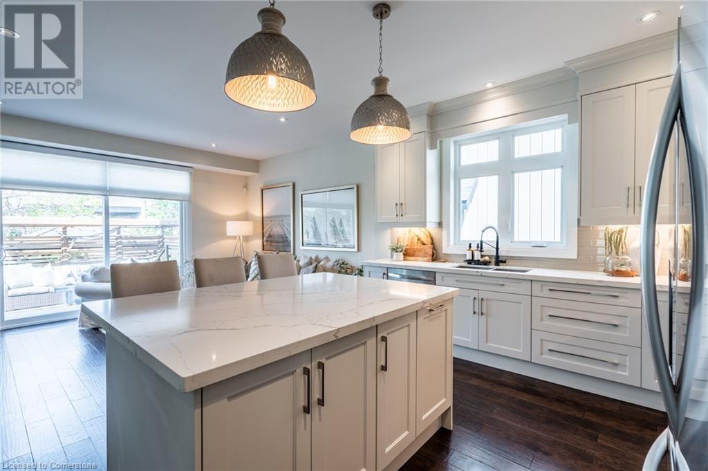 Photo 19 of 962 Beach Boulevard, Hamilton ON