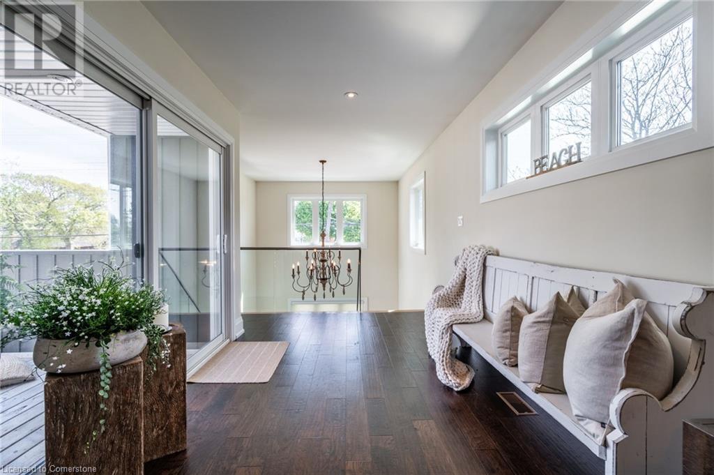 Photo 22 of 962 Beach Boulevard, Hamilton ON