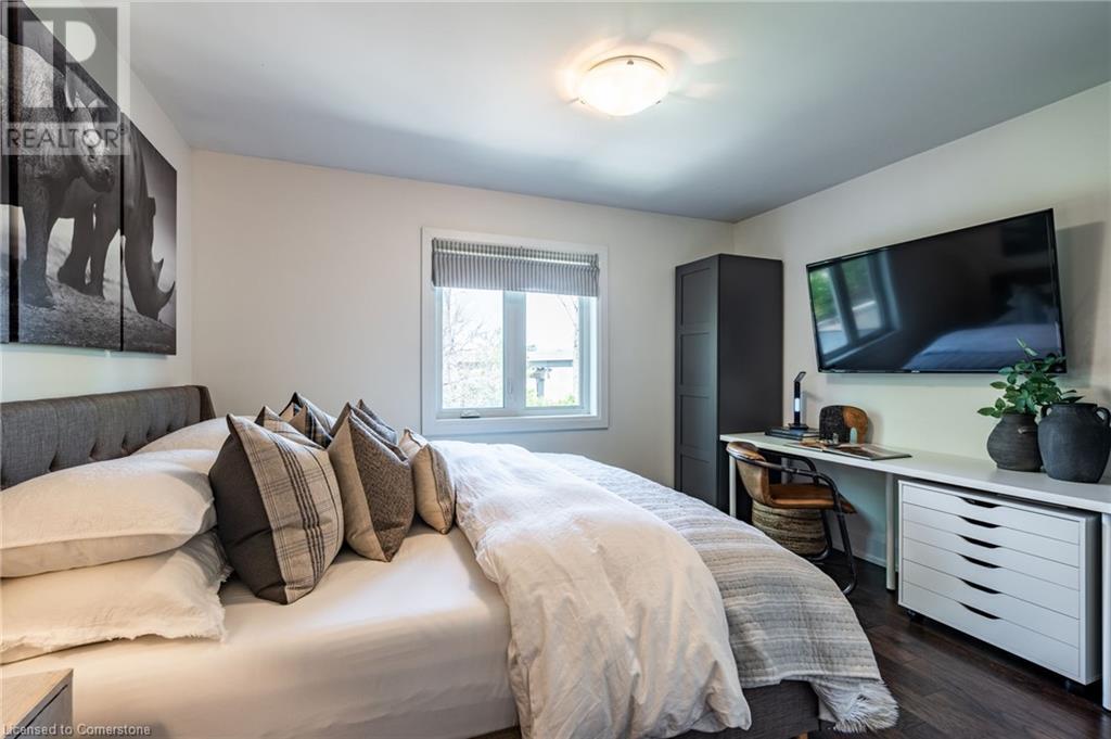 Photo 30 of 962 Beach Boulevard, Hamilton ON