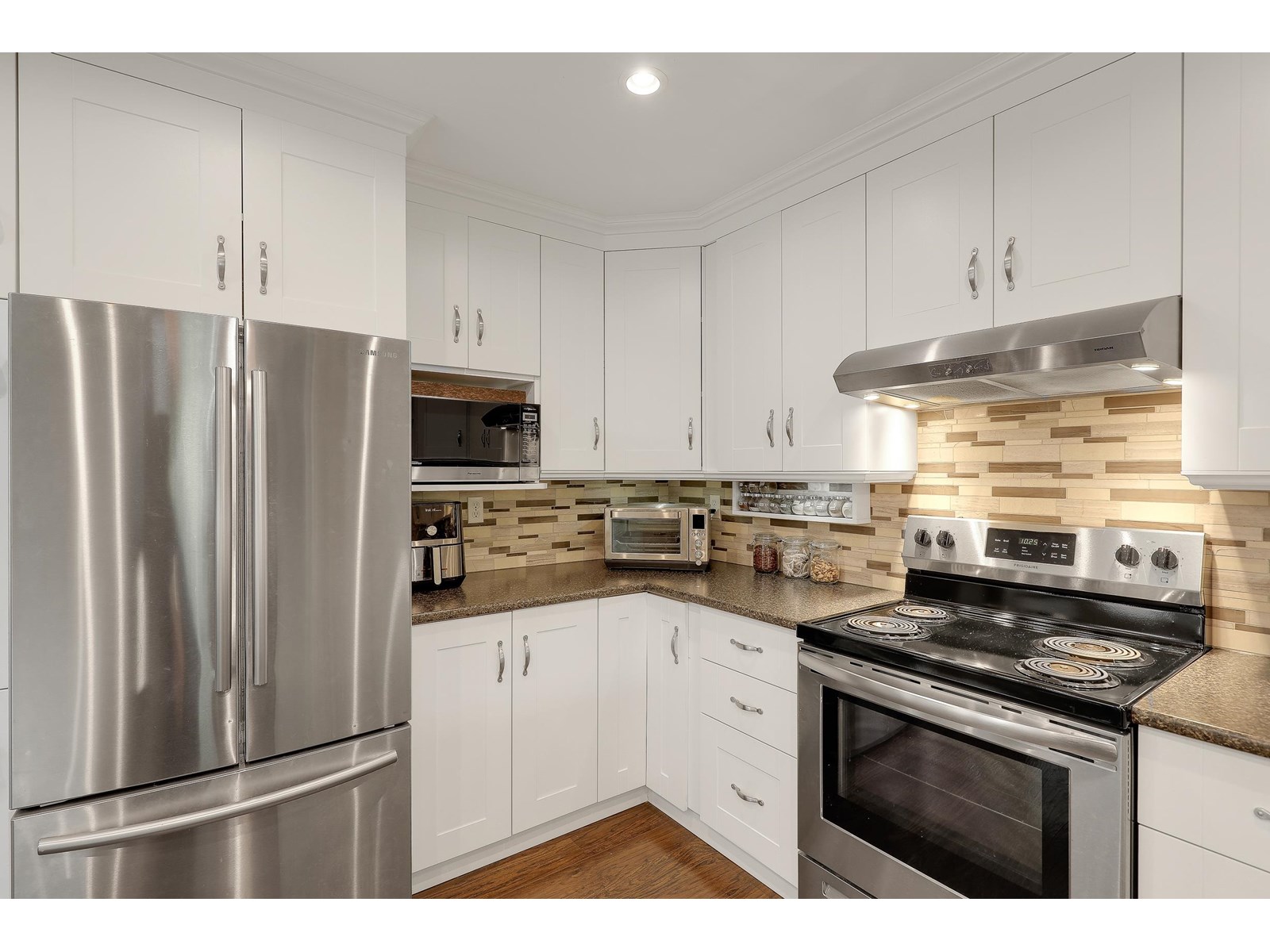 Photo 11 of 6359 172 A Street, Surrey BC