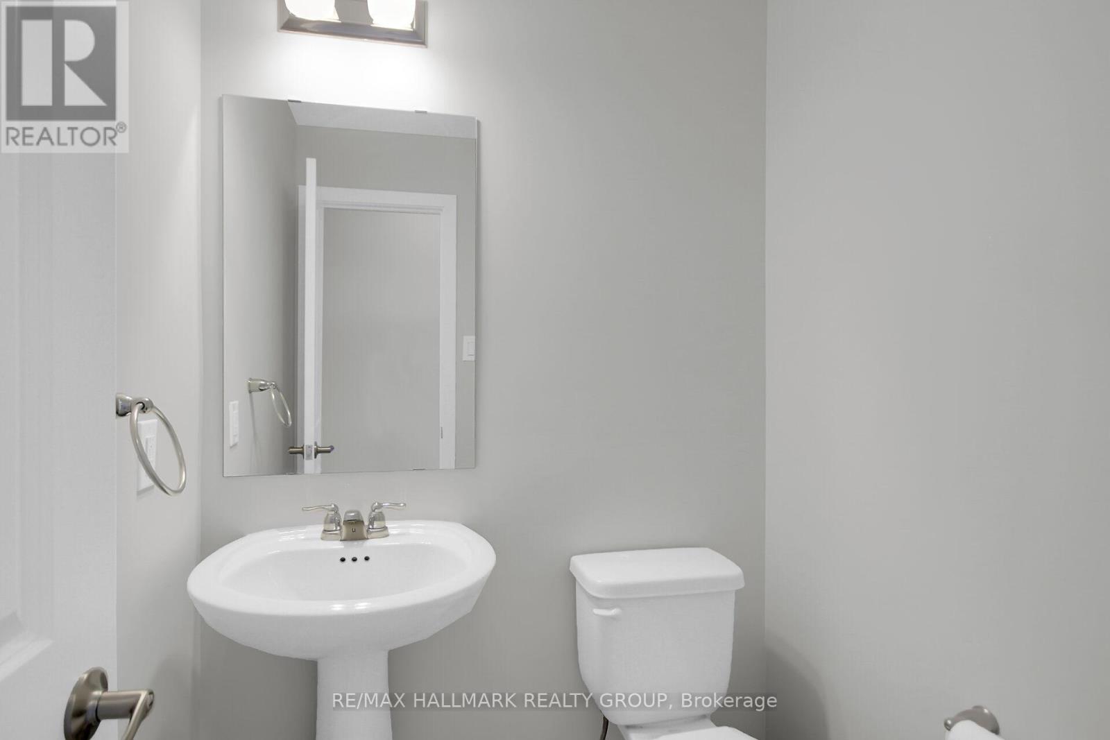 2 Piece Powder room at Entrance