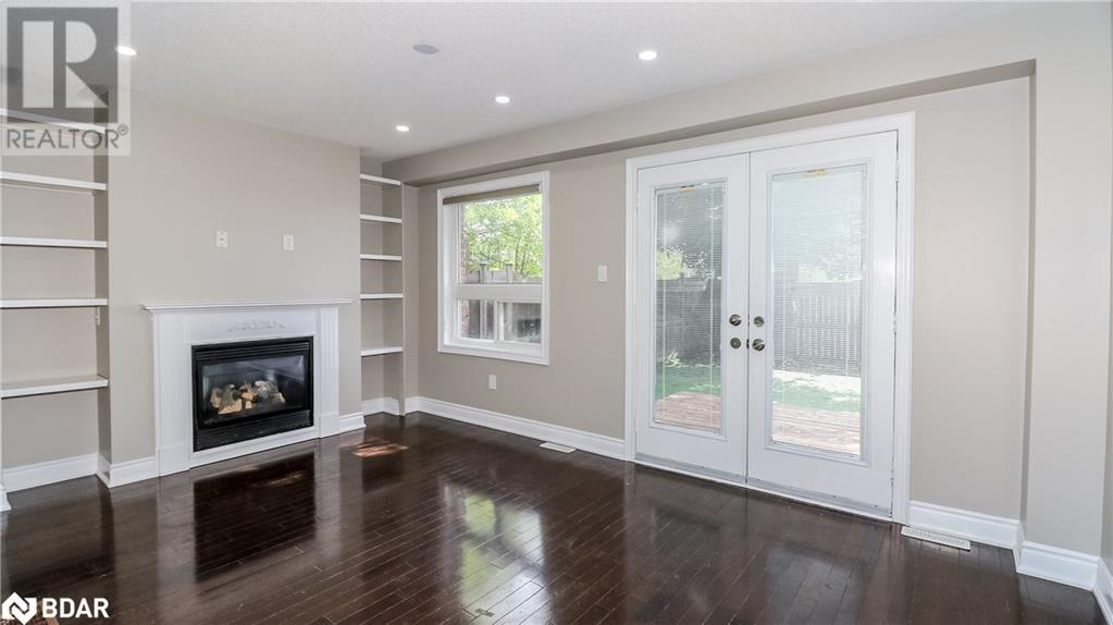 Photo 13 of 59 Winchester Terrace, Barrie ON