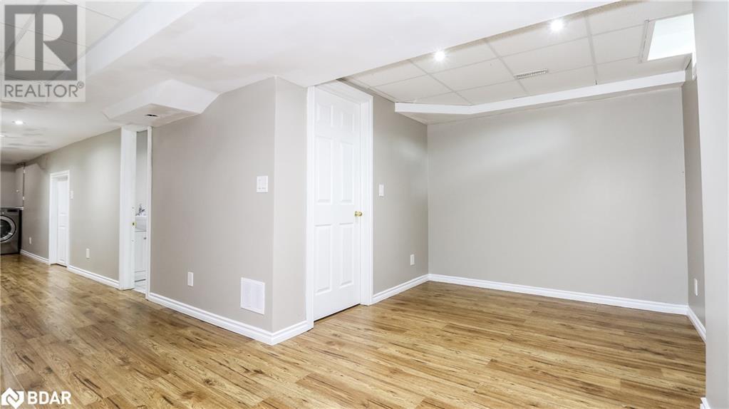 Photo 37 of 59 Winchester Terrace, Barrie ON