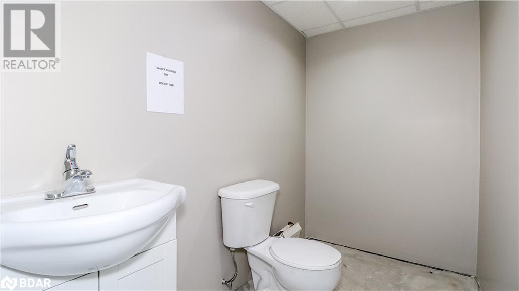 Photo 34 of 59 Winchester Terrace, Barrie ON