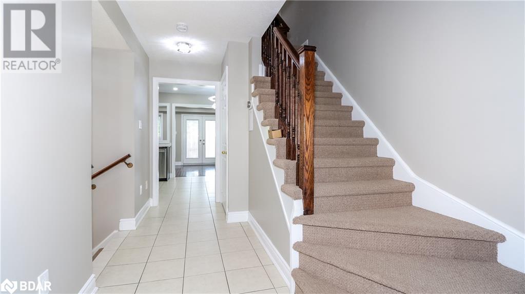 Photo 4 of 59 Winchester Terrace, Barrie ON