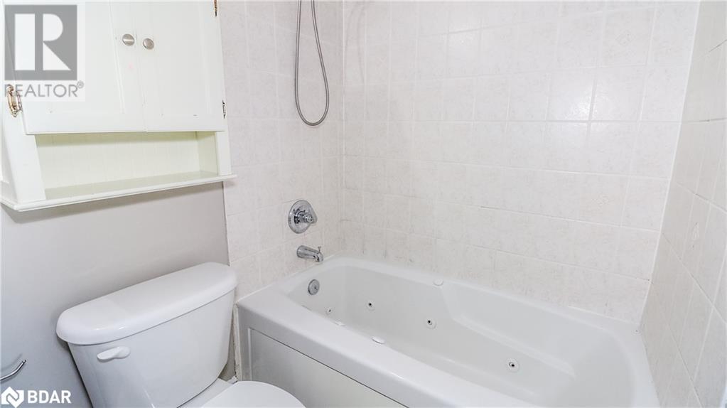 Photo 23 of 59 Winchester Terrace, Barrie ON