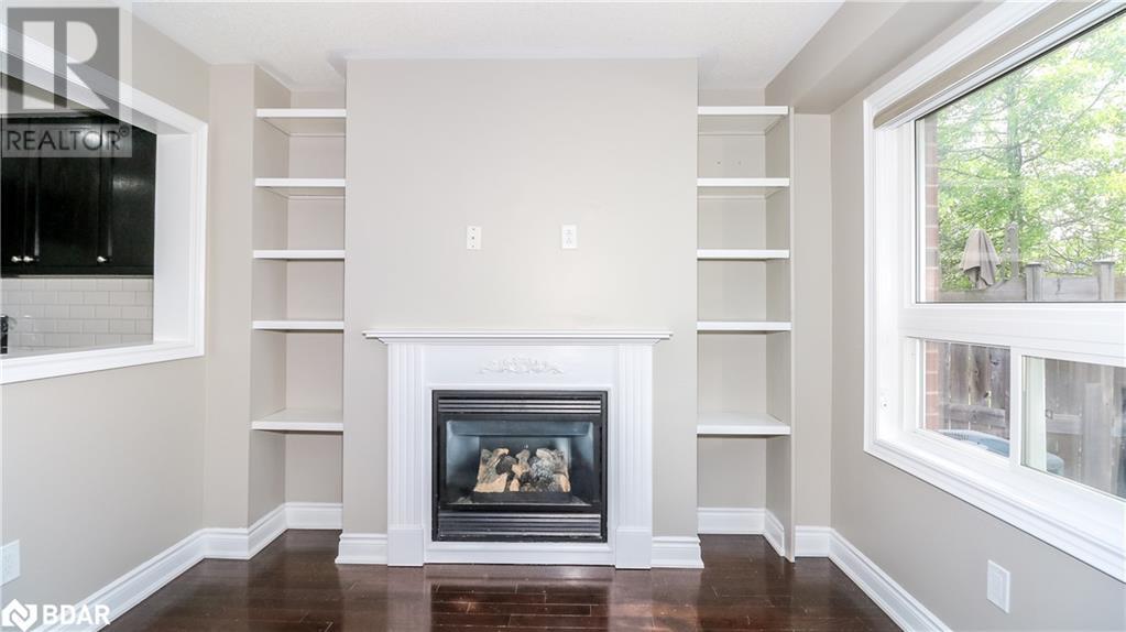 Photo 14 of 59 Winchester Terrace, Barrie ON