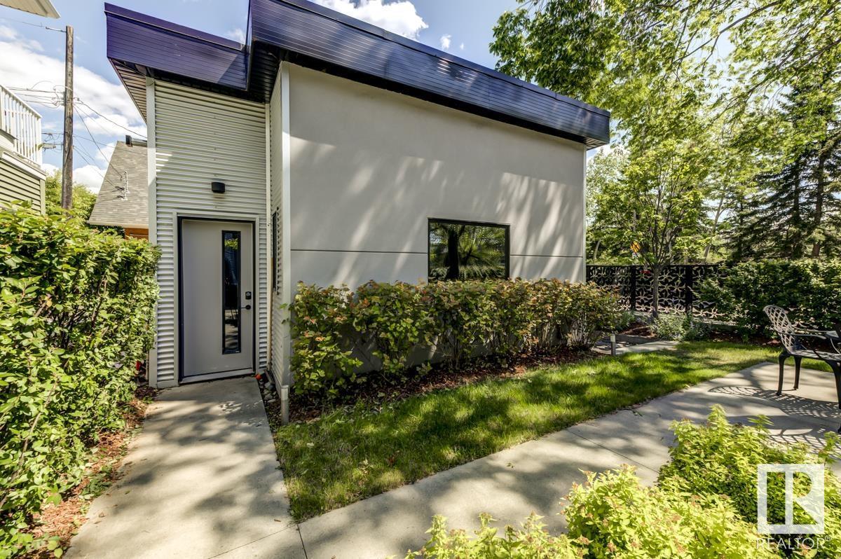 Photo 19 of 9303 94 St Nw, Edmonton AB