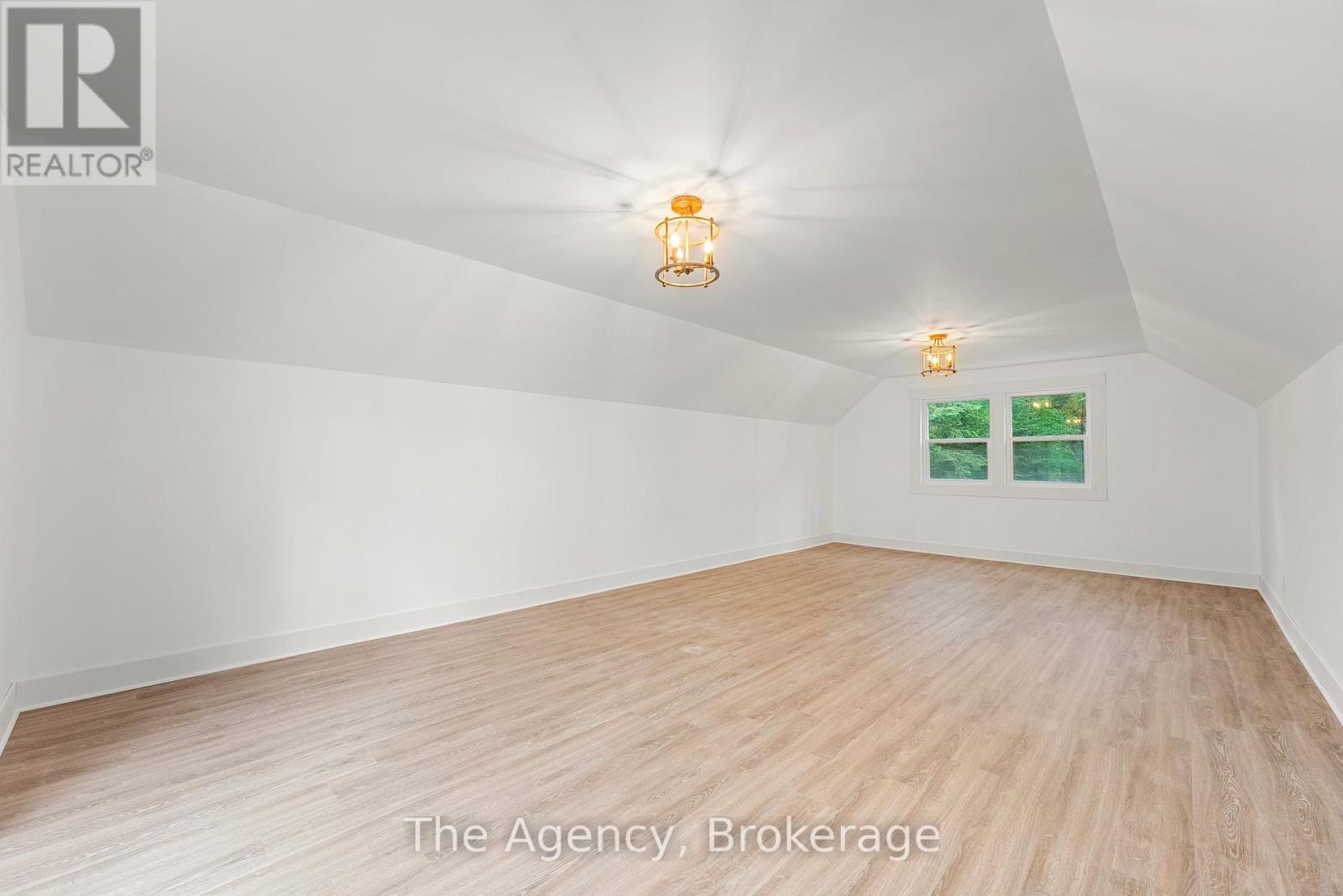 Photo 22 of 1333 Sherwood Forest Road, Bracebridge ON
