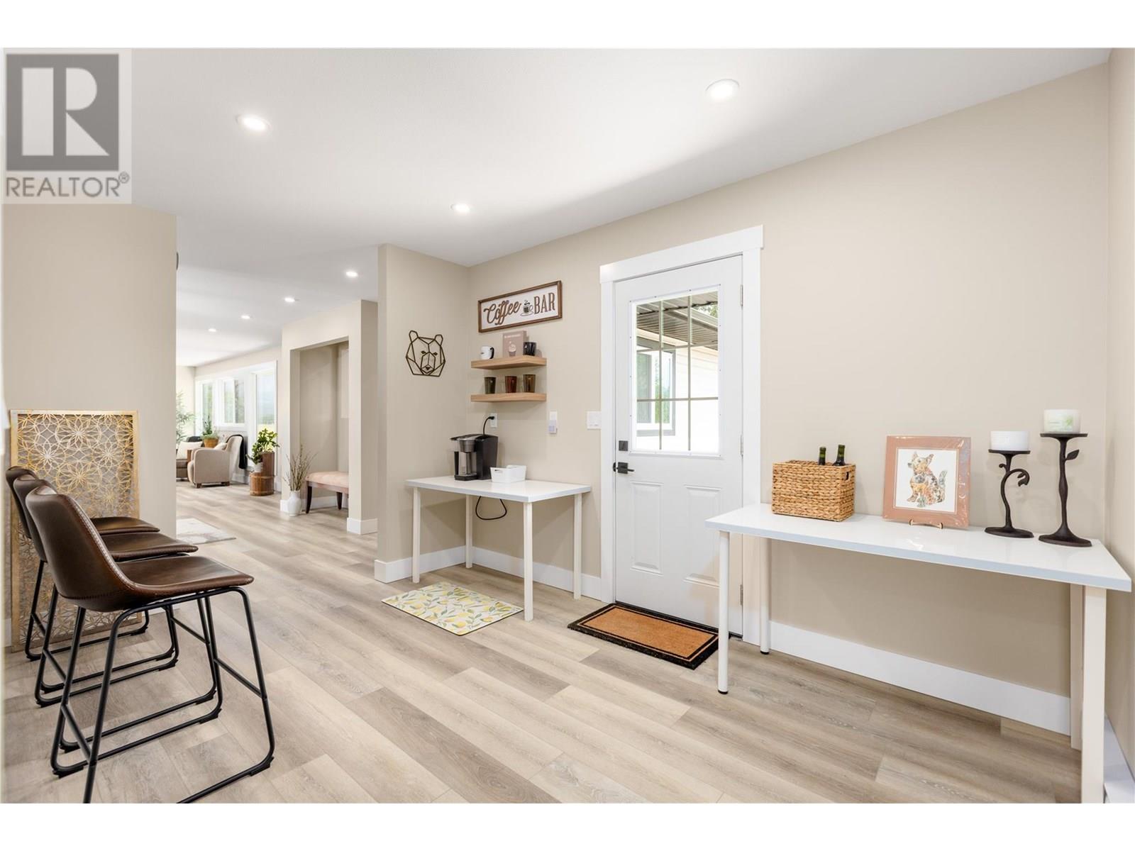 5496 93/95 Highway, Wasa