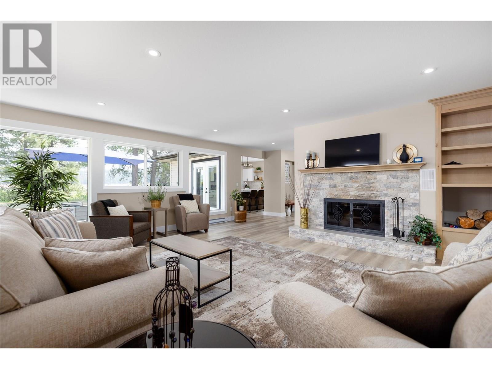 5496 93/95 Highway, Wasa