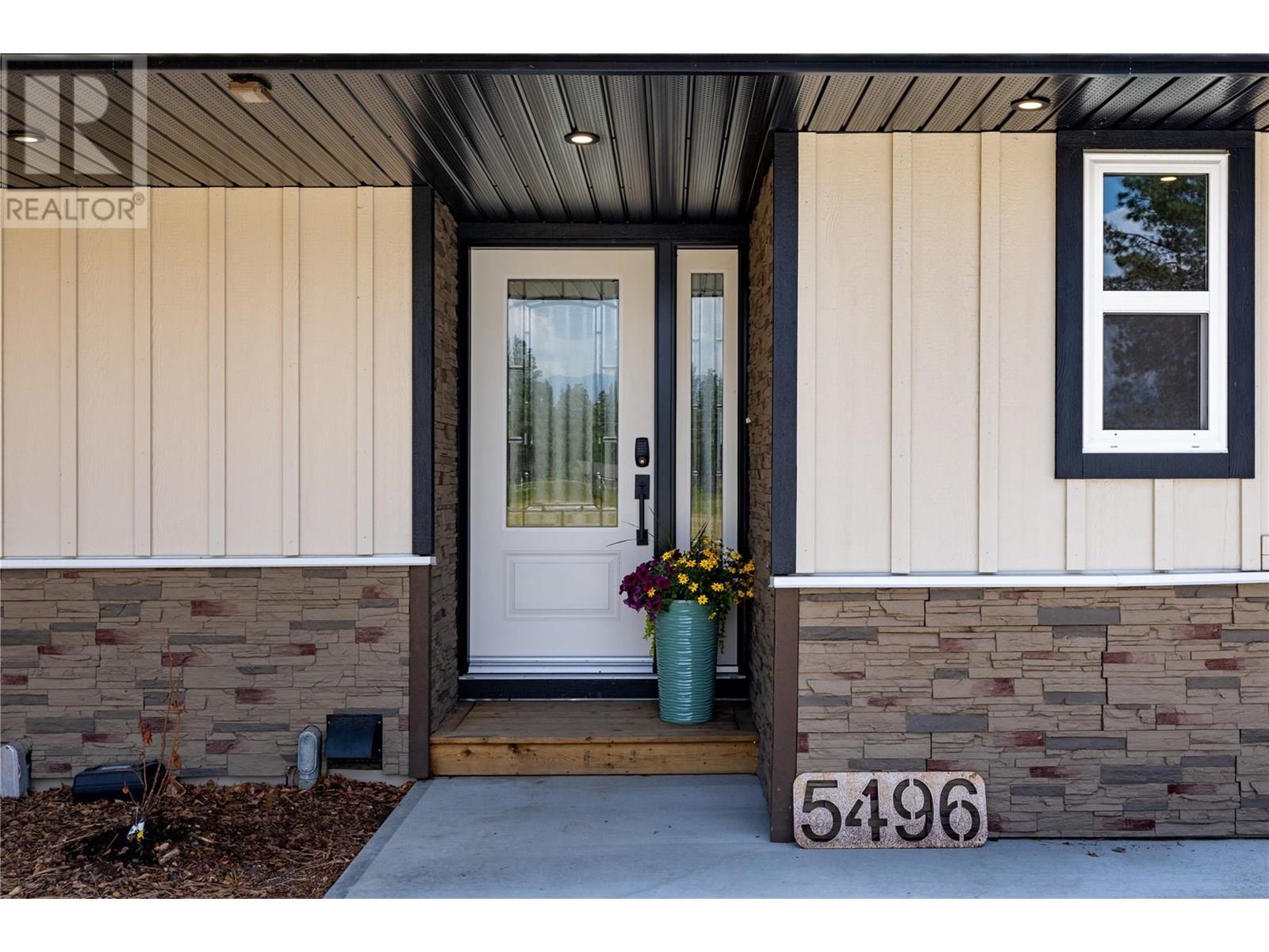 5496 93/95 Highway, Wasa