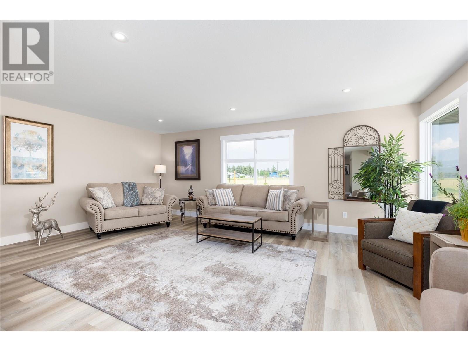 5496 93/95 Highway, Wasa