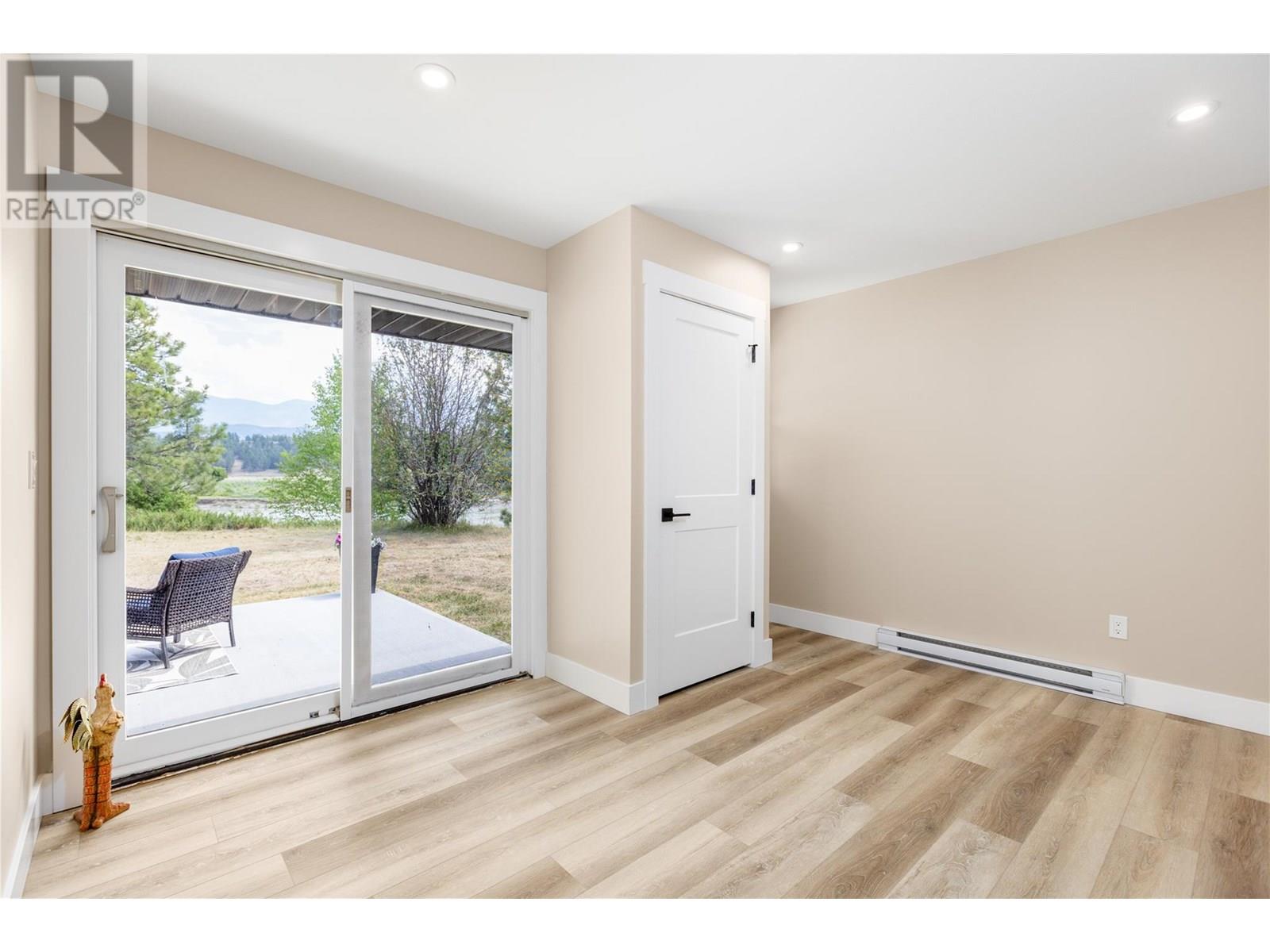 5496 93/95 Highway, Wasa