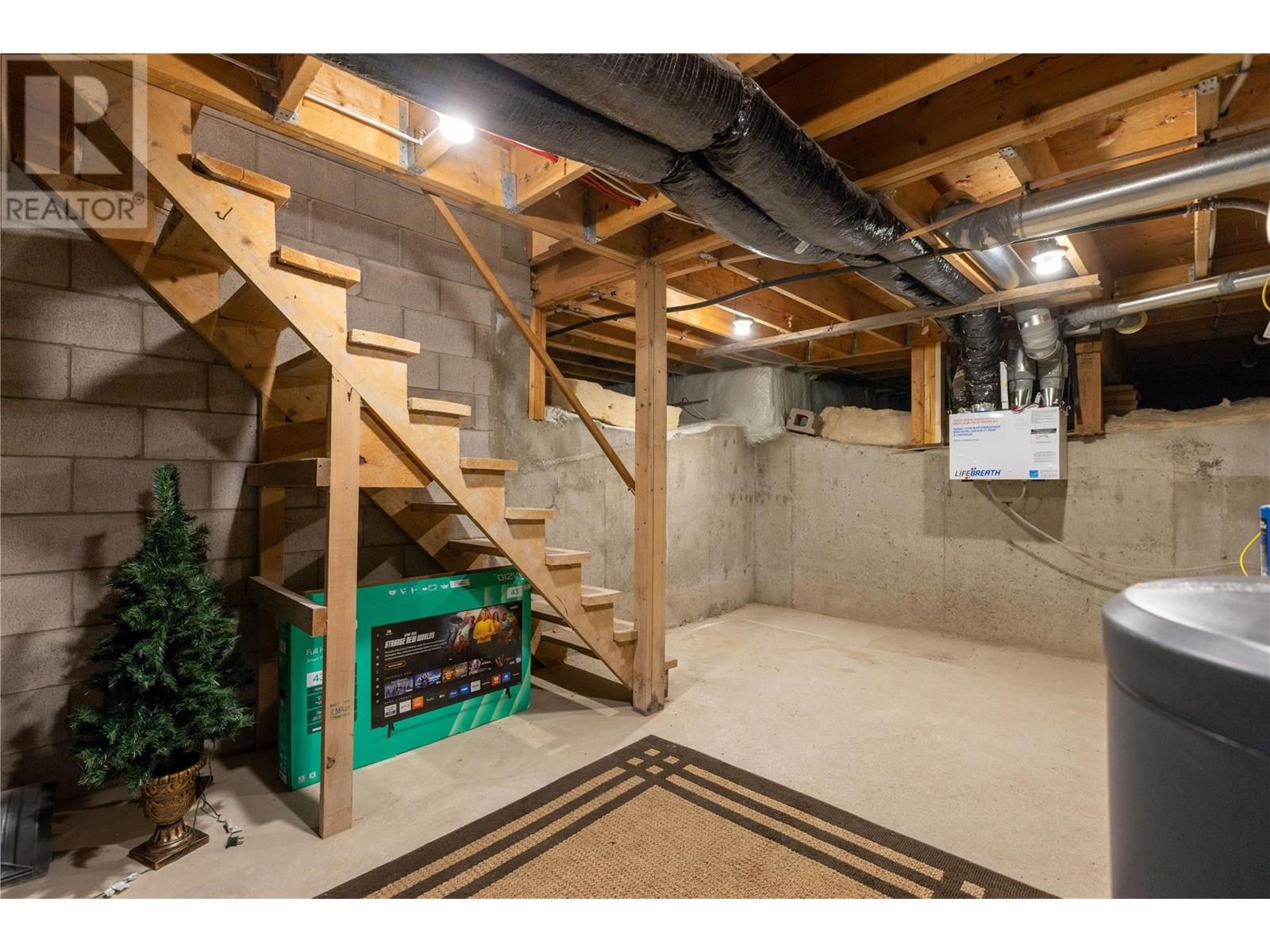 5496 93/95 Highway, Wasa