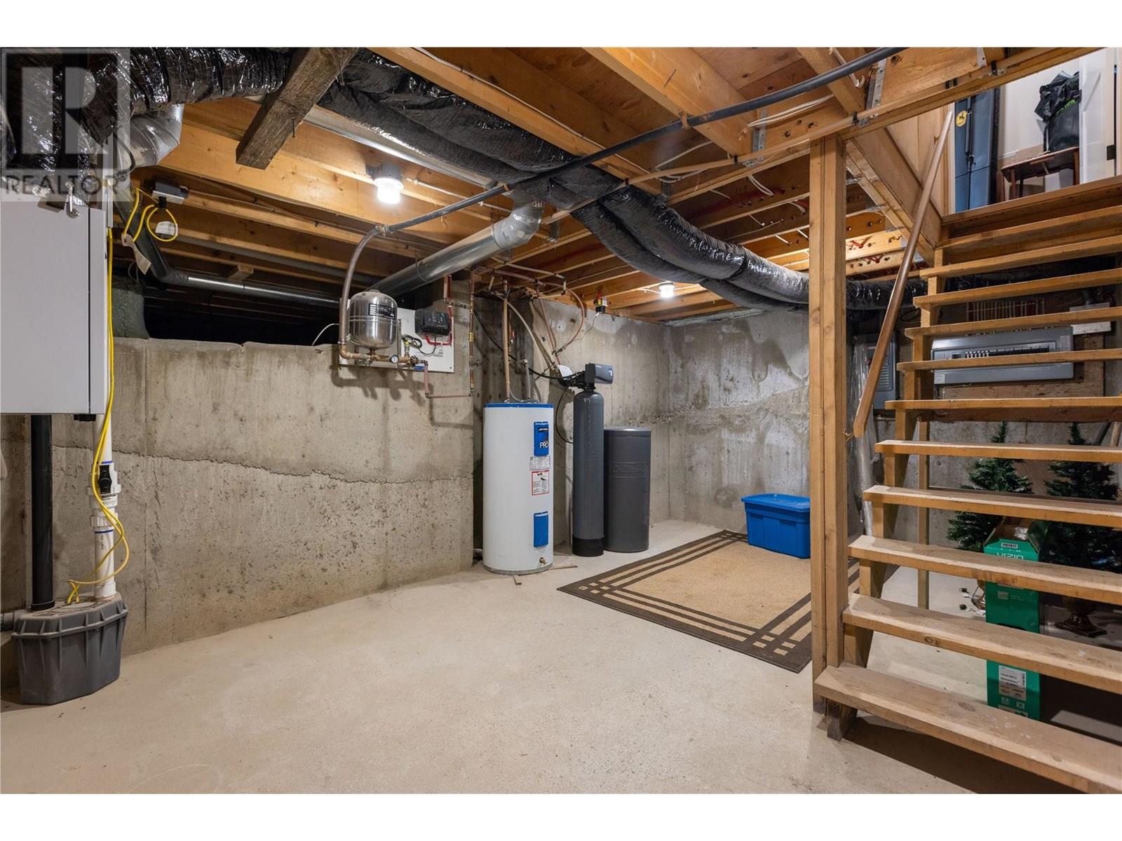 5496 93/95 Highway, Wasa