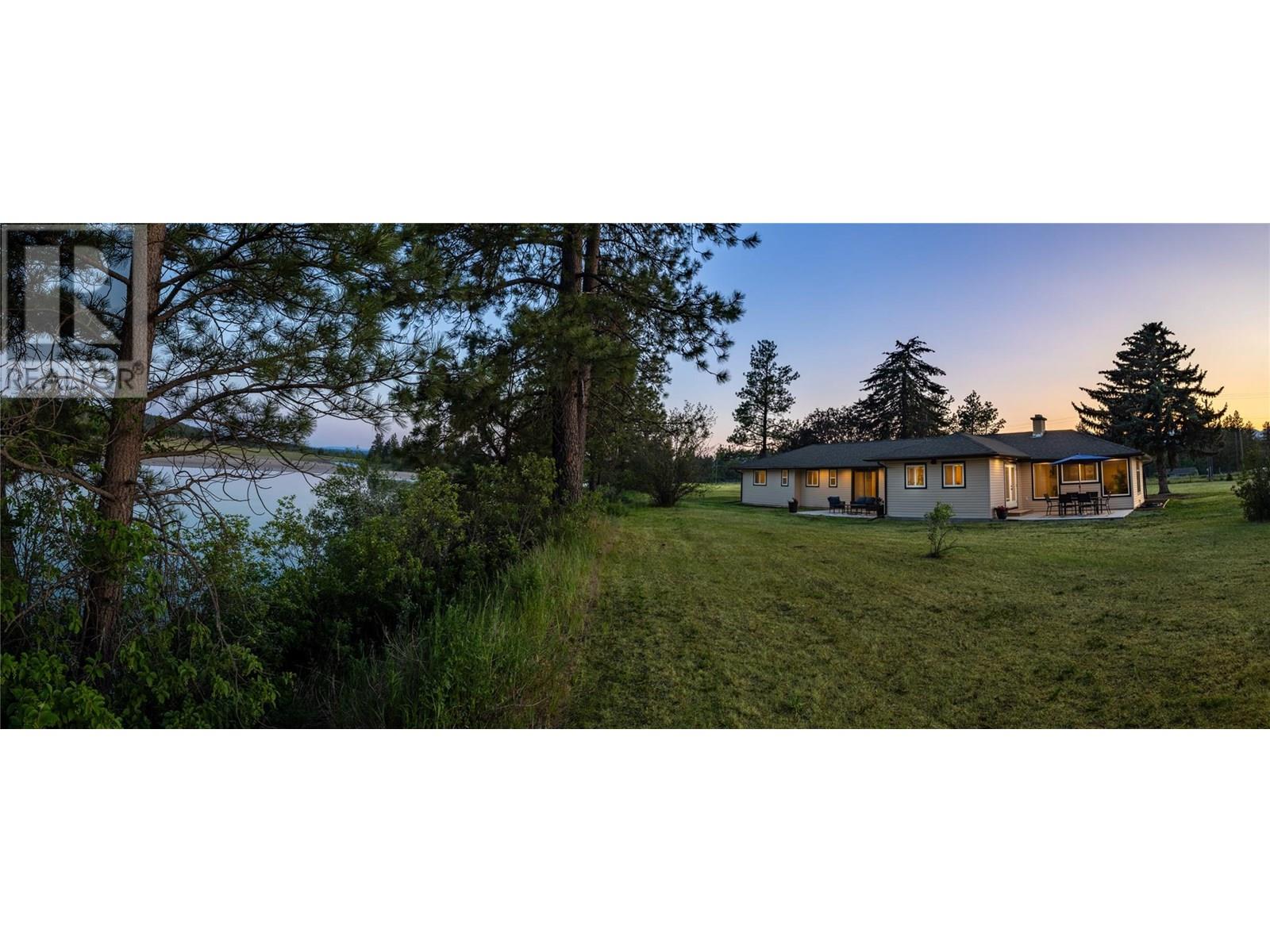 5496 93/95 Highway, Wasa