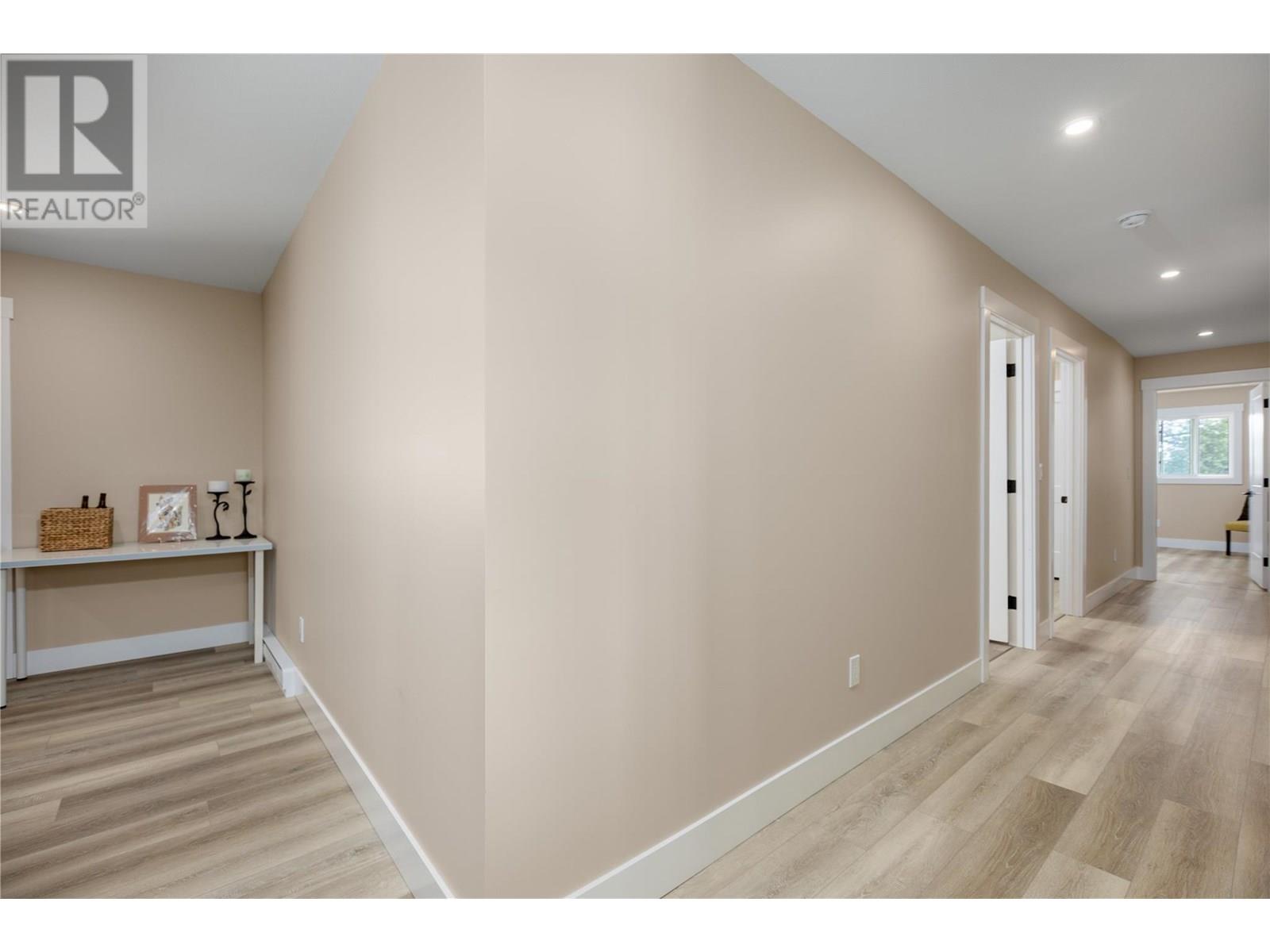 5496 93/95 Highway, Wasa