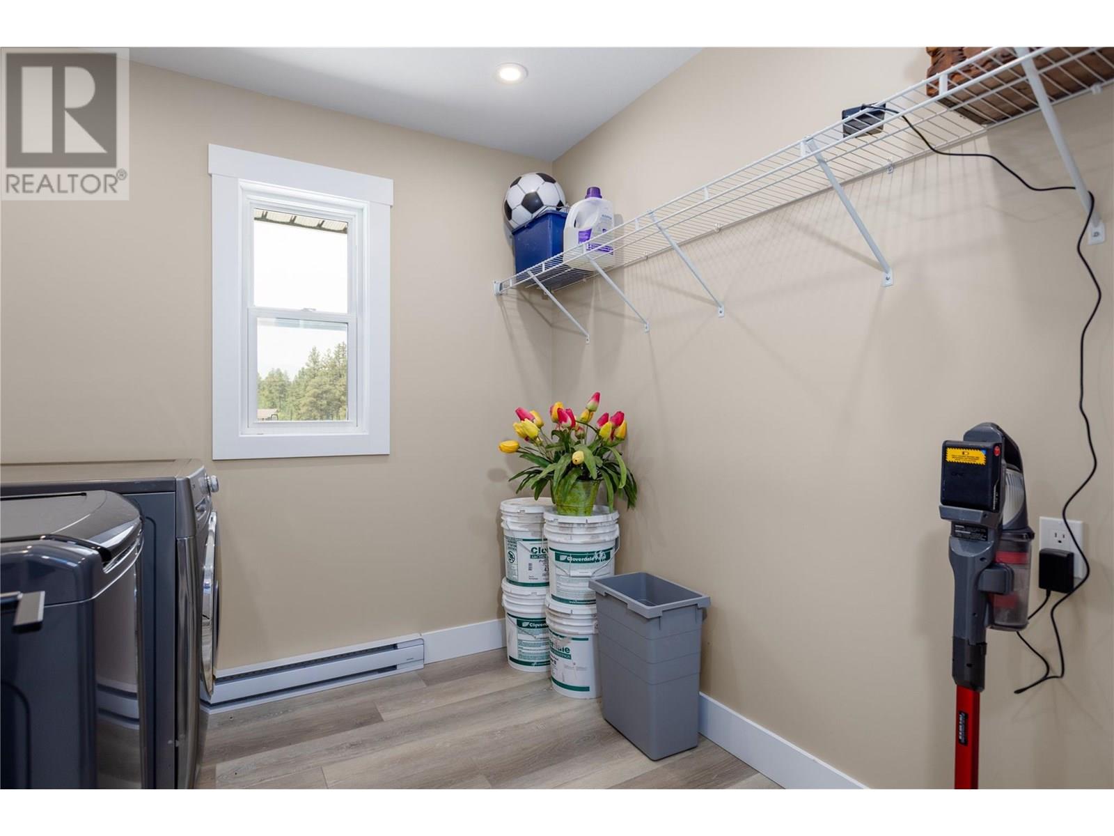 5496 93/95 Highway, Wasa
