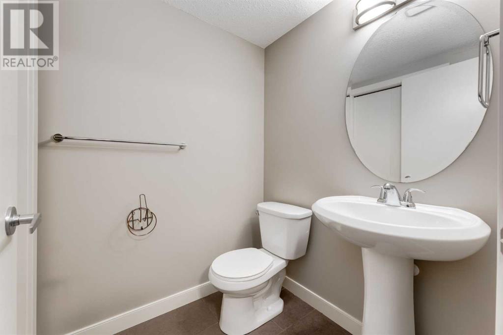 Single Family House for Sale in  CHAPARRAL RIDGE Park SE Chaparral Calgary 