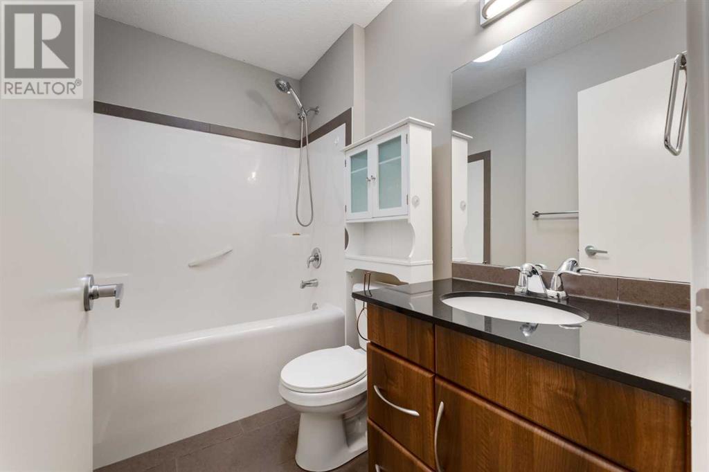 Single Family House for Sale in  CHAPARRAL RIDGE Park SE Chaparral Calgary 
