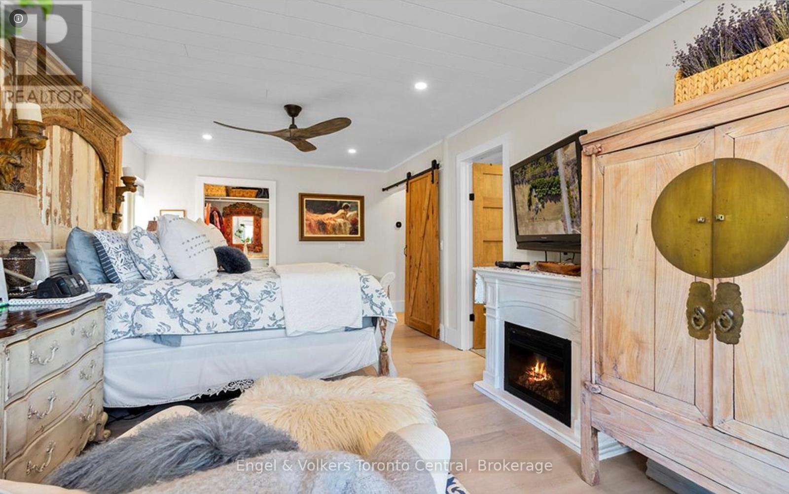 Photo 14 of 9263 91 County Road, Clearview ON