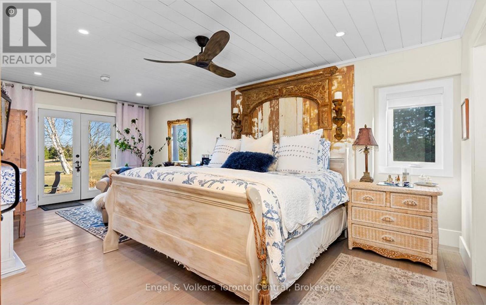 Photo 12 of 9263 91 County Road, Clearview ON