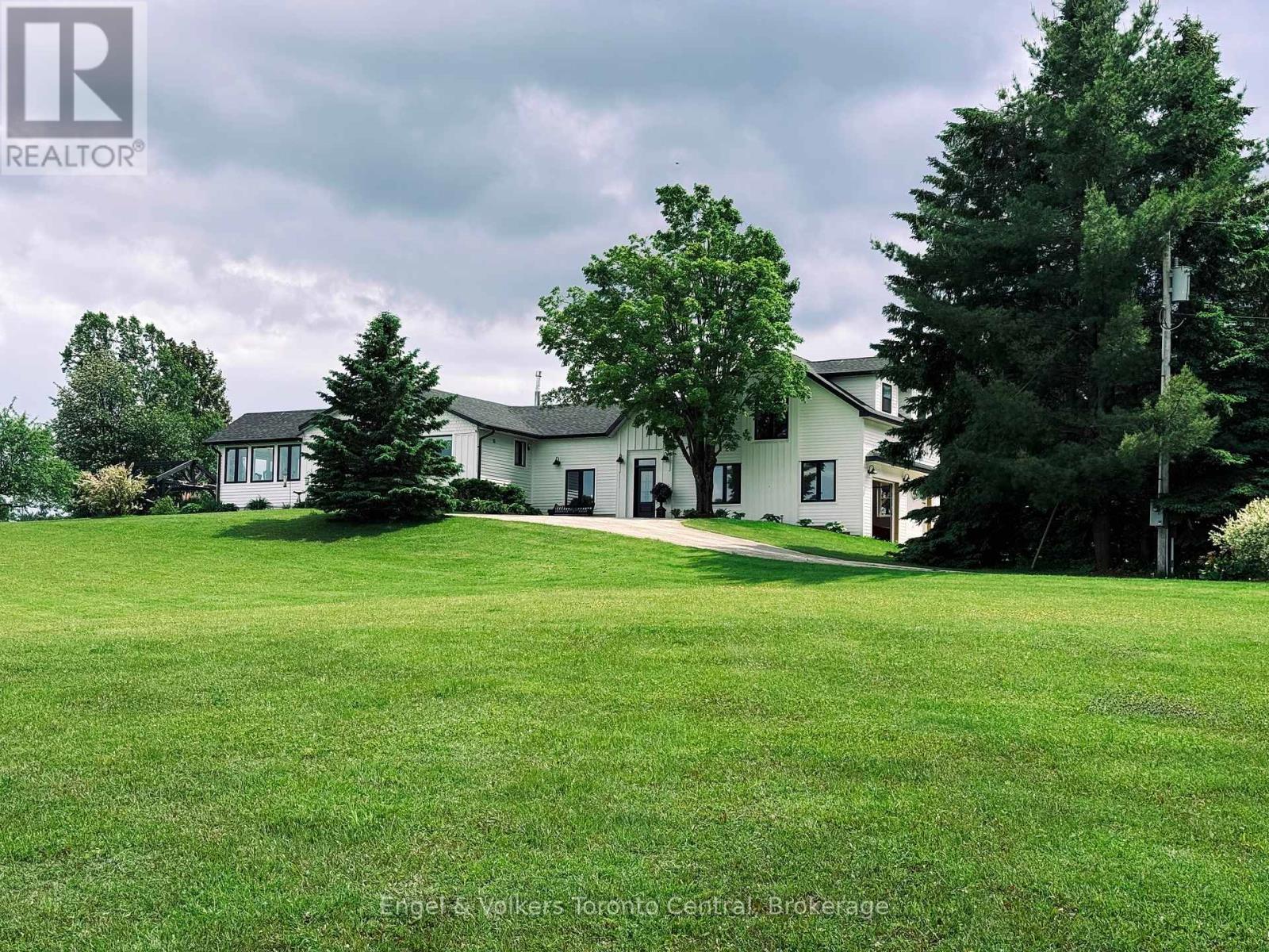 Photo 1 of 9263 91 County Road, Clearview ON