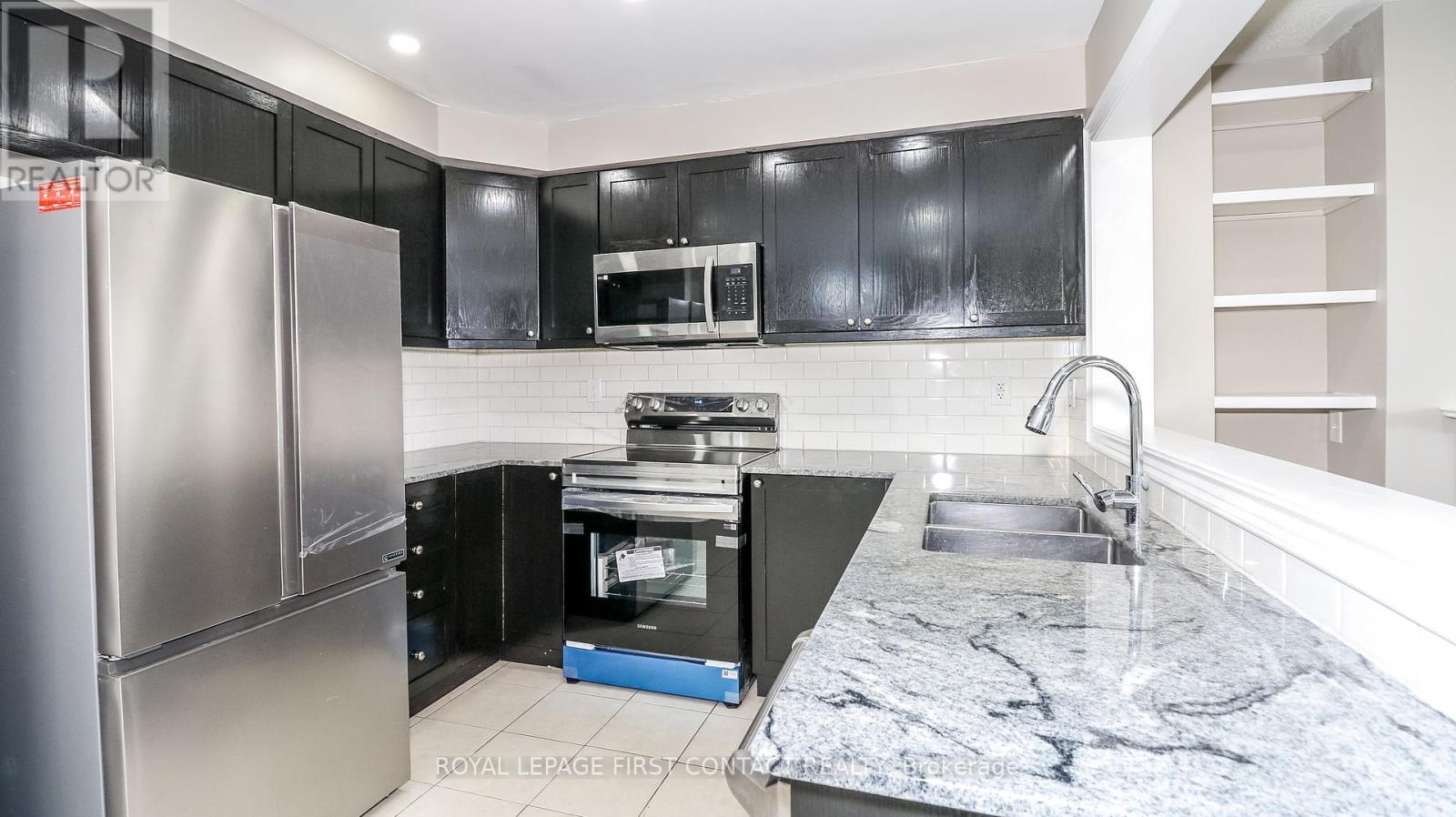 Photo 10 of 59 Winchester Terrace, Barrie ON