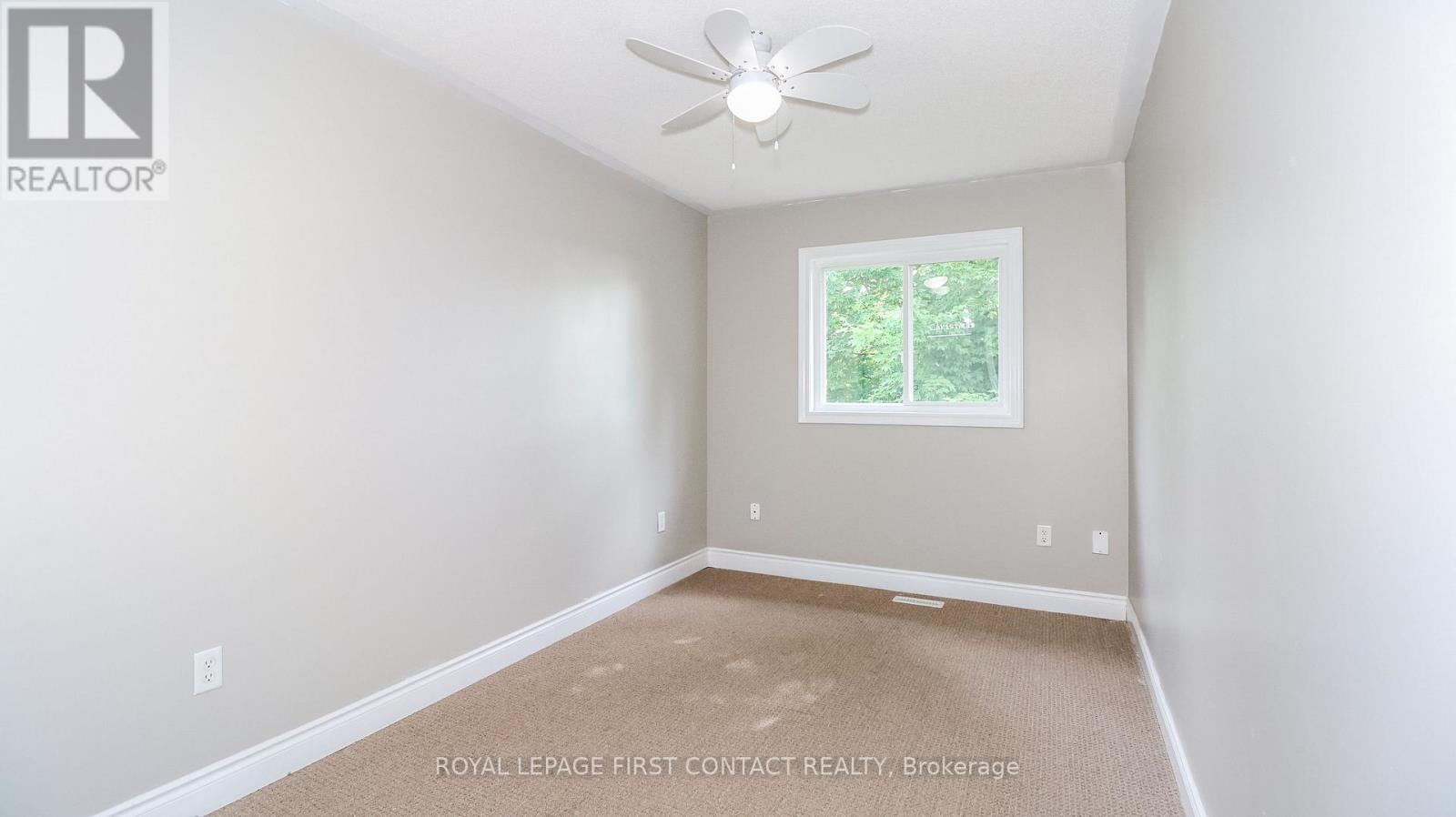 Photo 29 of 59 Winchester Terrace, Barrie ON