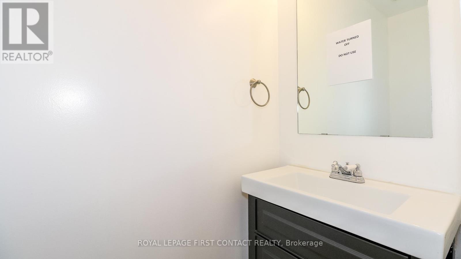 Photo 6 of 59 Winchester Terrace, Barrie ON