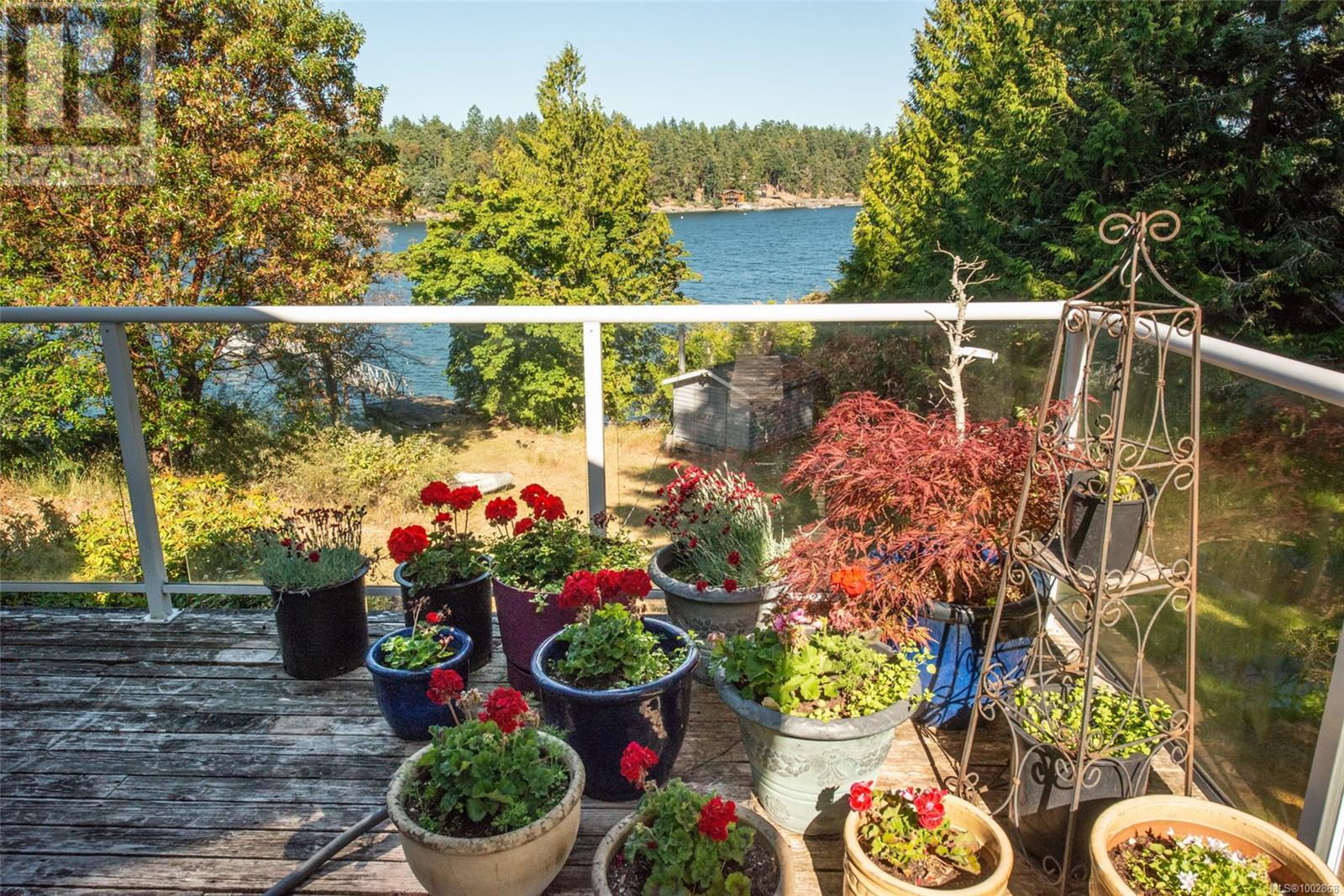 207 Welbury Dr, Salt Spring