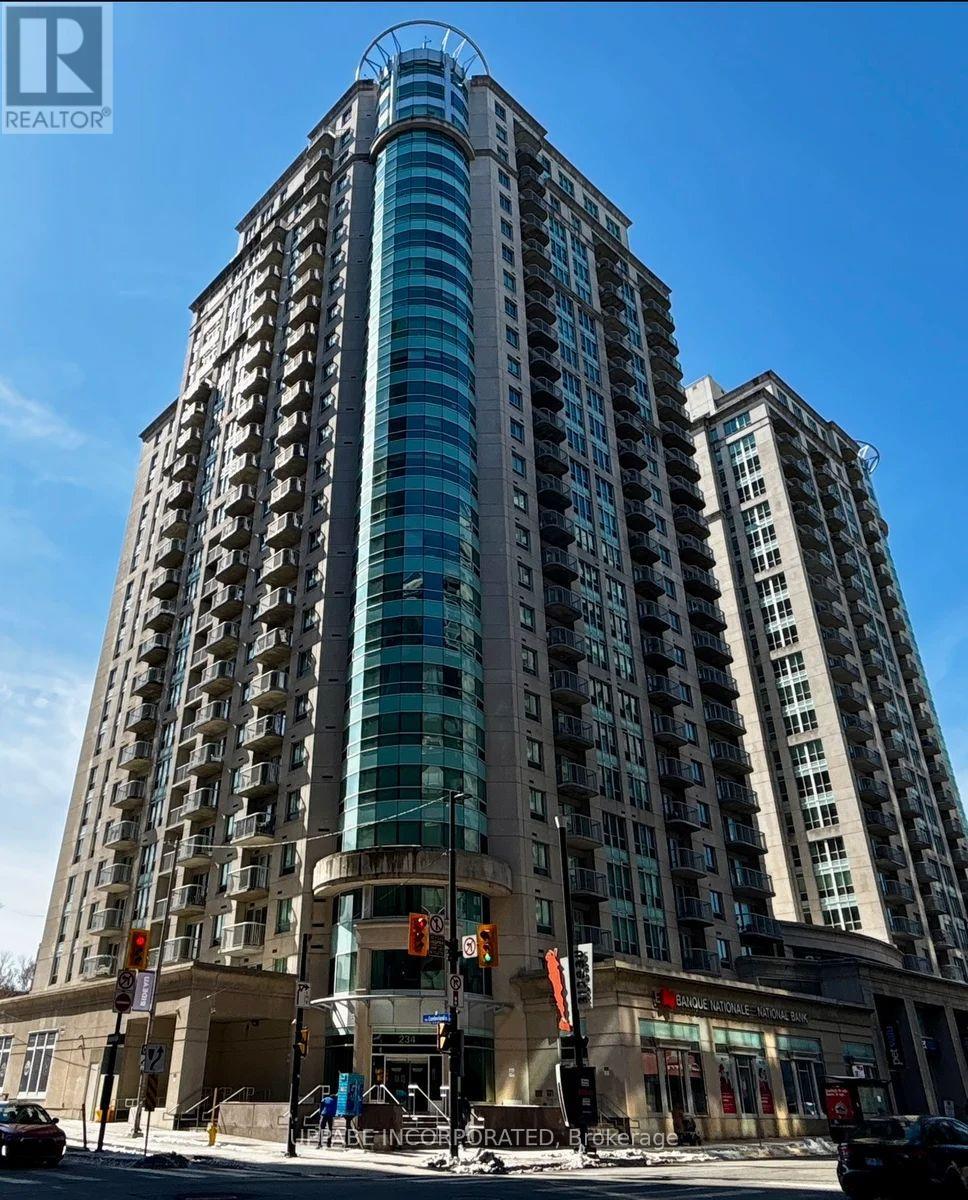 https://ddfcdn.realtor.ca/listing/TS638857644350930000/reb76/highres/4/x12135894_1.jpg
