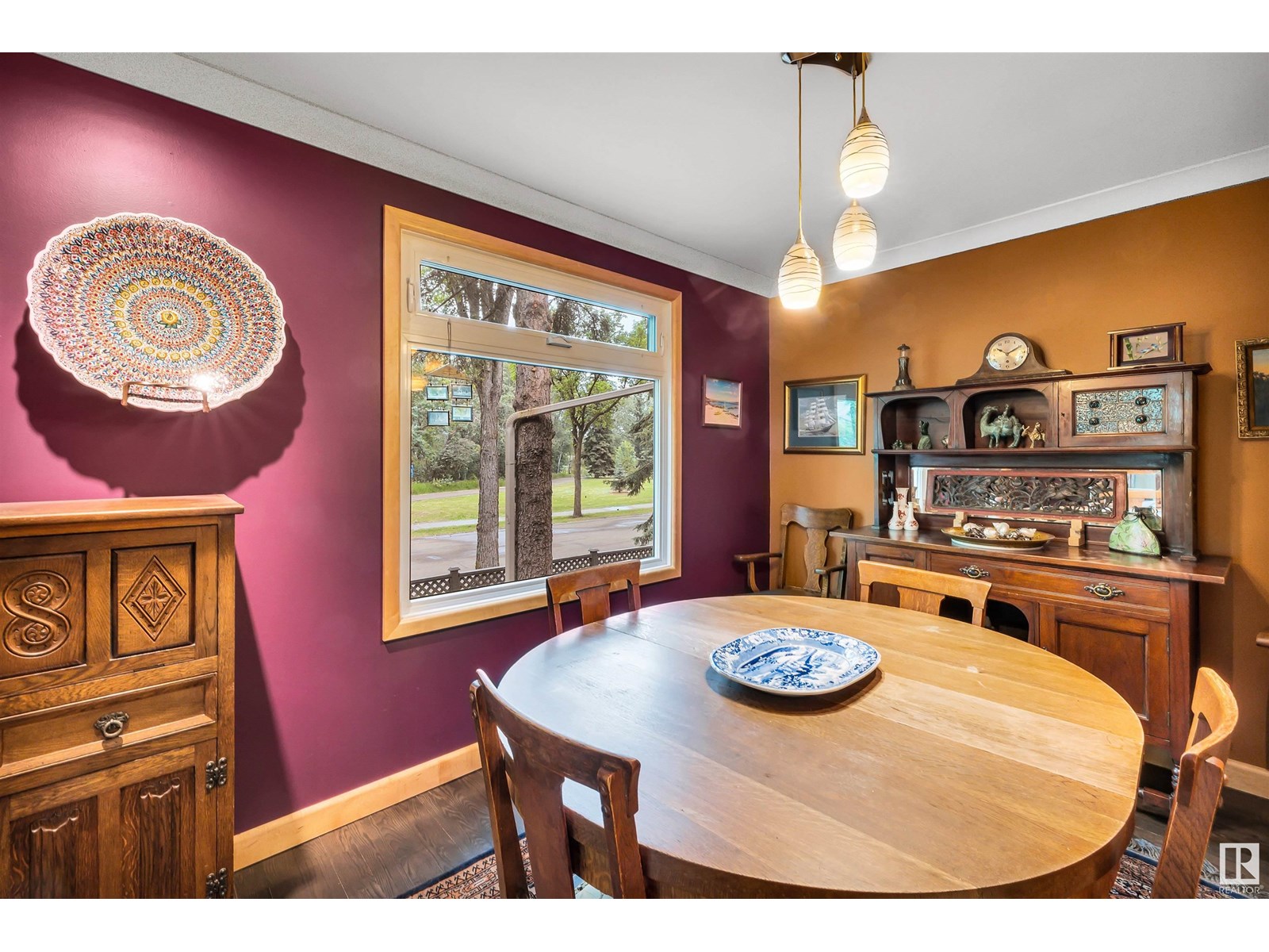 Single Family House for Sale in  Berrymore Dr St. Albert 
