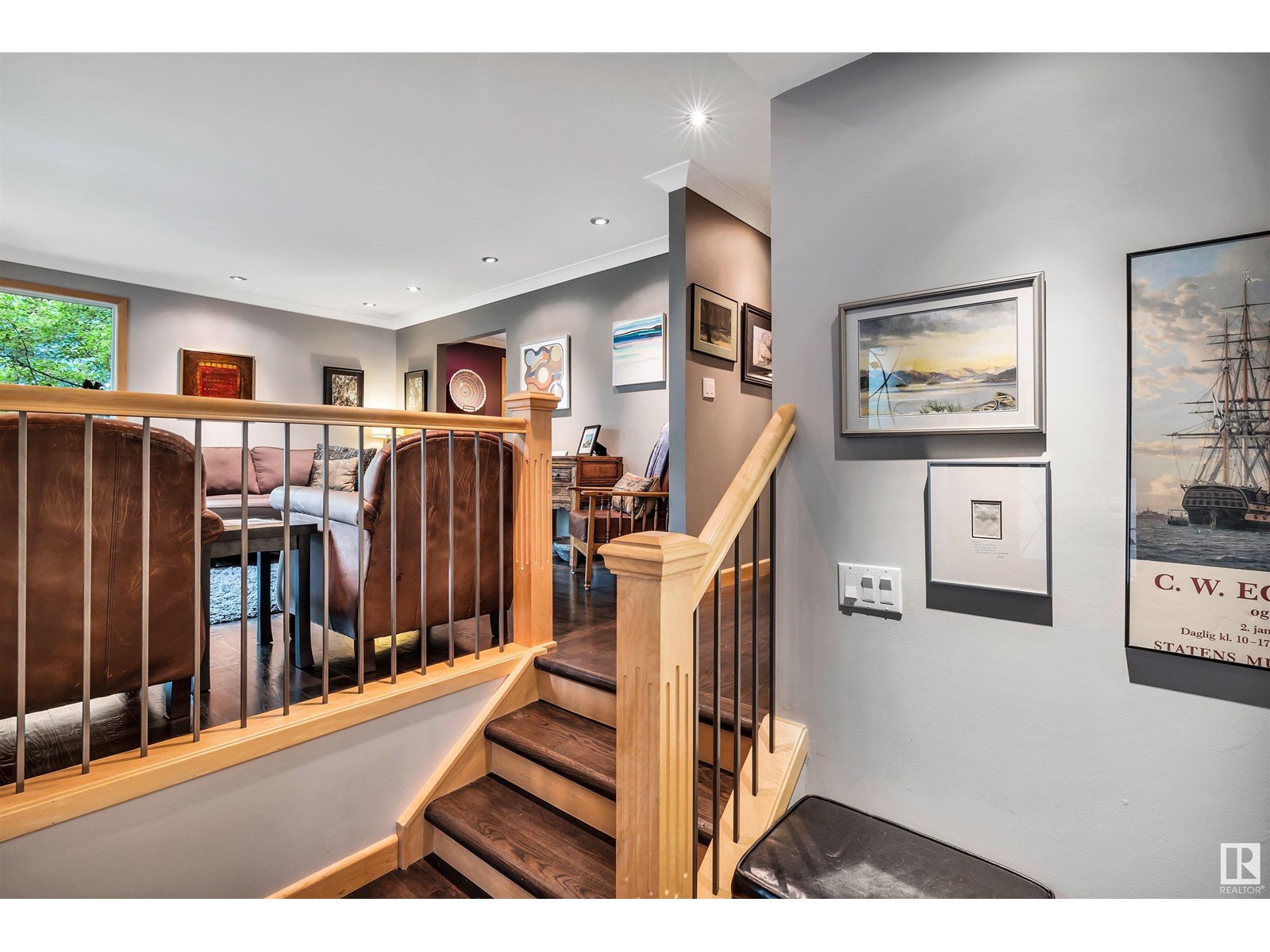 Single Family House for Sale in  Berrymore Dr St. Albert 