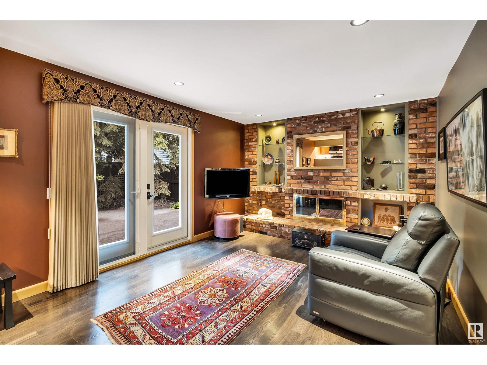 Single Family House for Sale in  Berrymore Dr St. Albert 