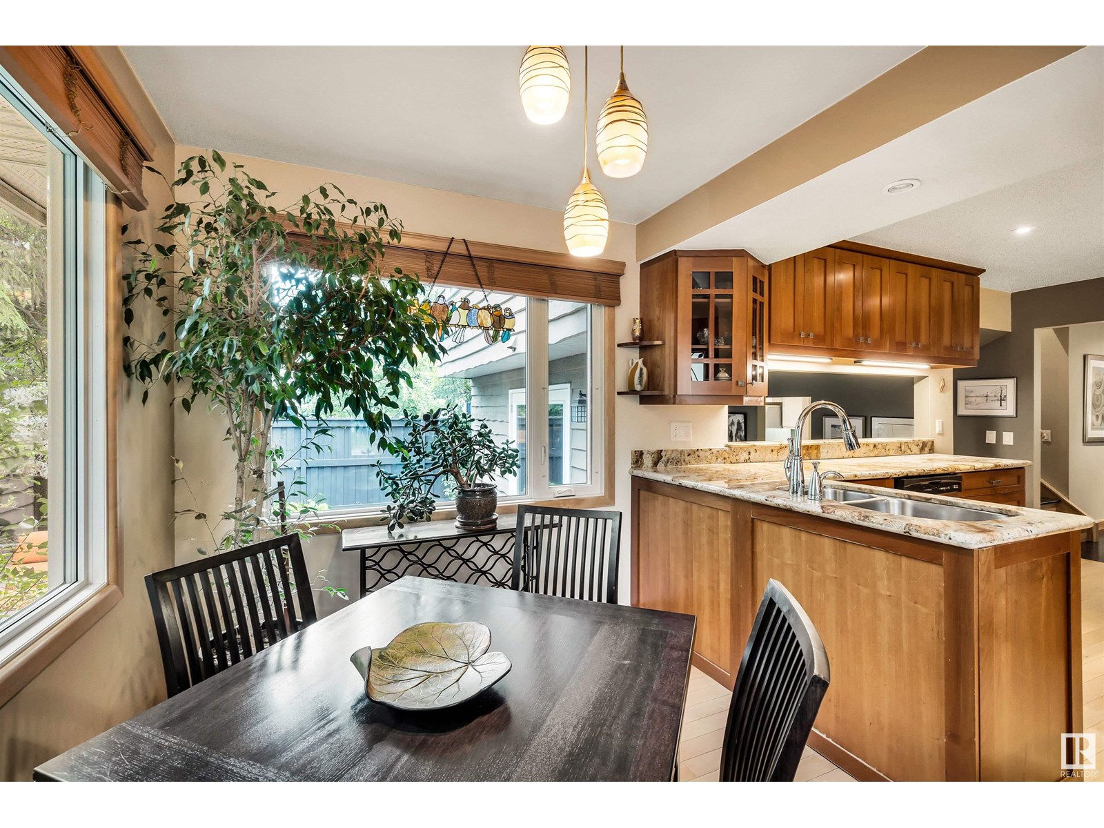 Single Family House for Sale in  Berrymore Dr St. Albert 