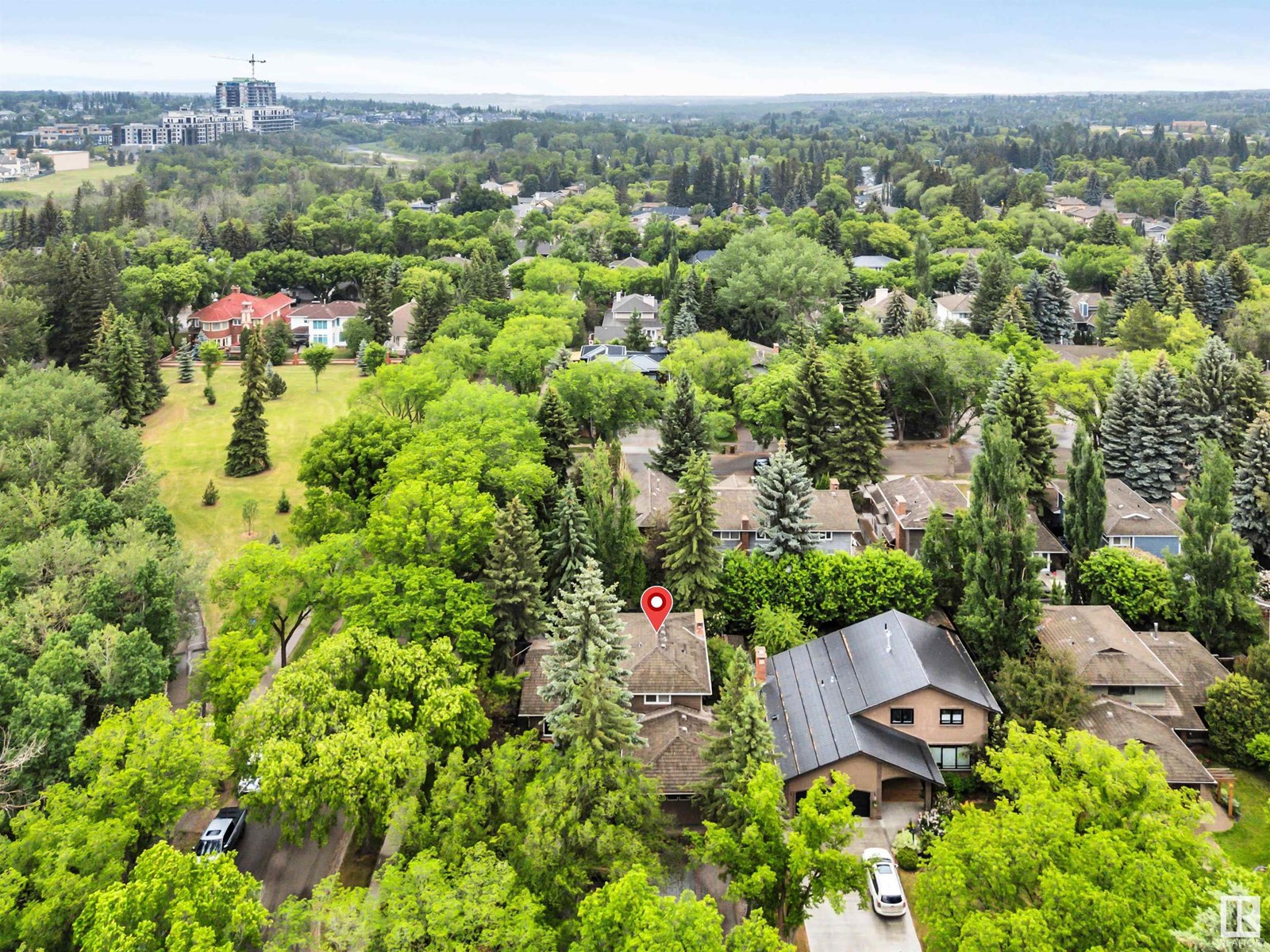 Single Family House for Sale in  Berrymore Dr St. Albert 