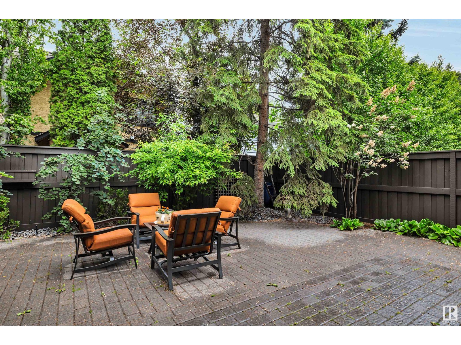 Single Family House for Sale in  Berrymore Dr St. Albert 