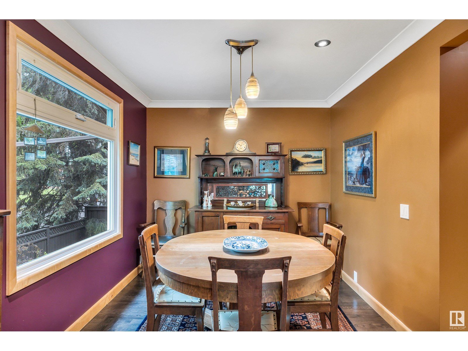 Single Family House for Sale in  Berrymore Dr St. Albert 