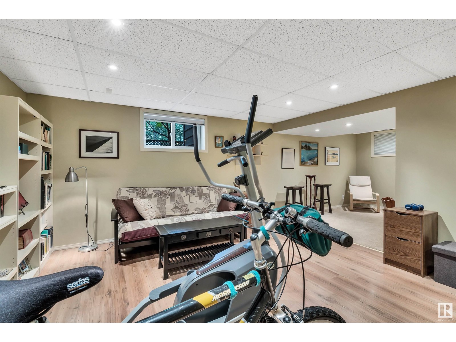 Single Family House for Sale in  Berrymore Dr St. Albert 