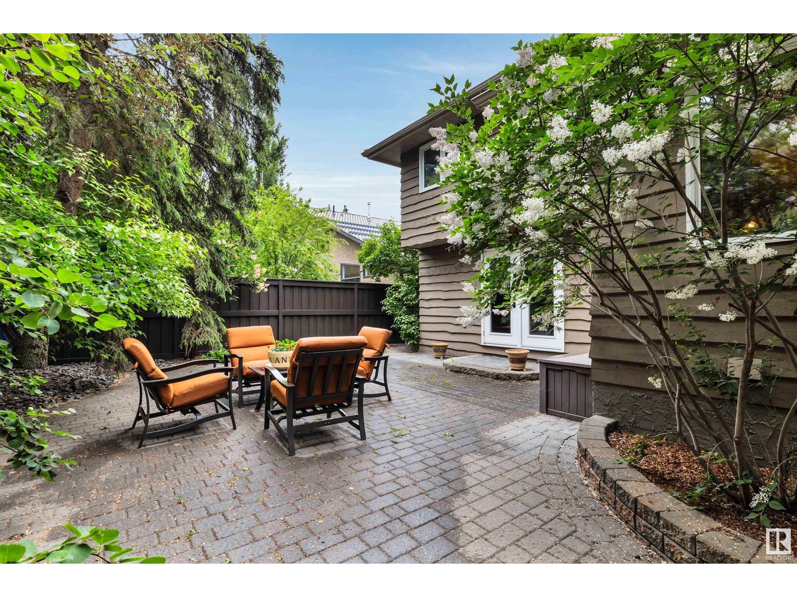 Single Family House for Sale in  Berrymore Dr St. Albert 