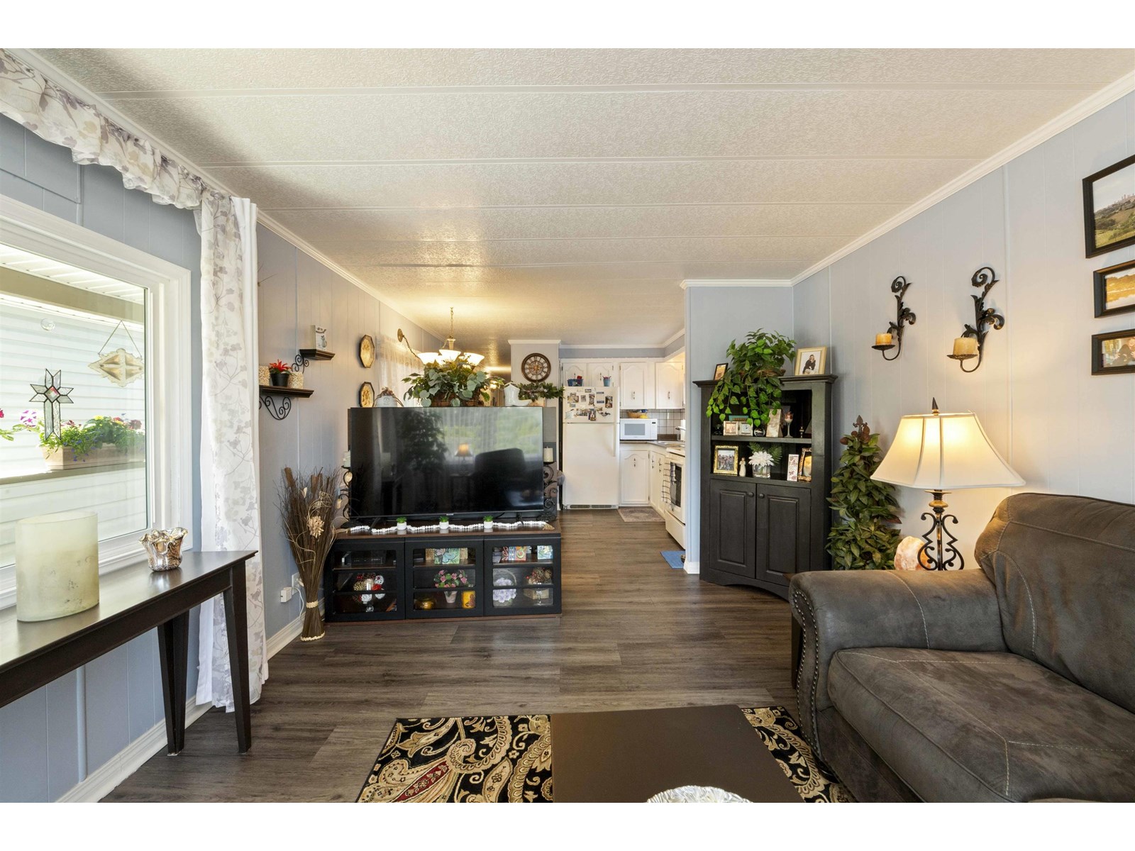 Photo 6 of 7 24330 Fraser Highway, Langley BC