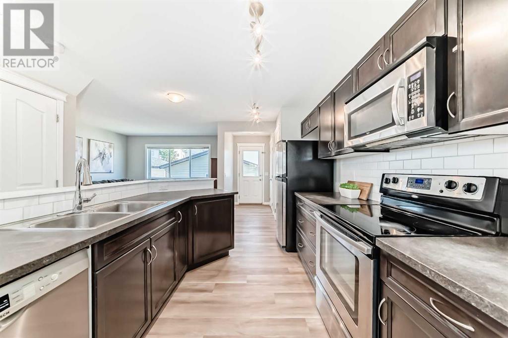 12 Copperpond Heights SE, Calgary, Alberta