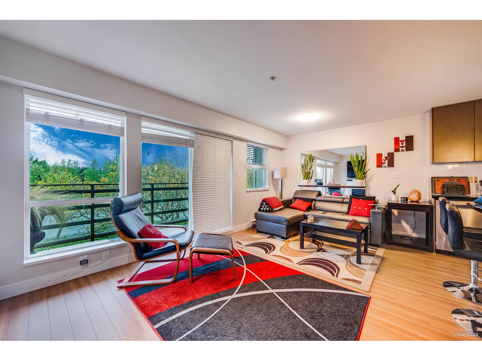 Photo 4 of 313 15735 Croydon Drive, Surrey BC