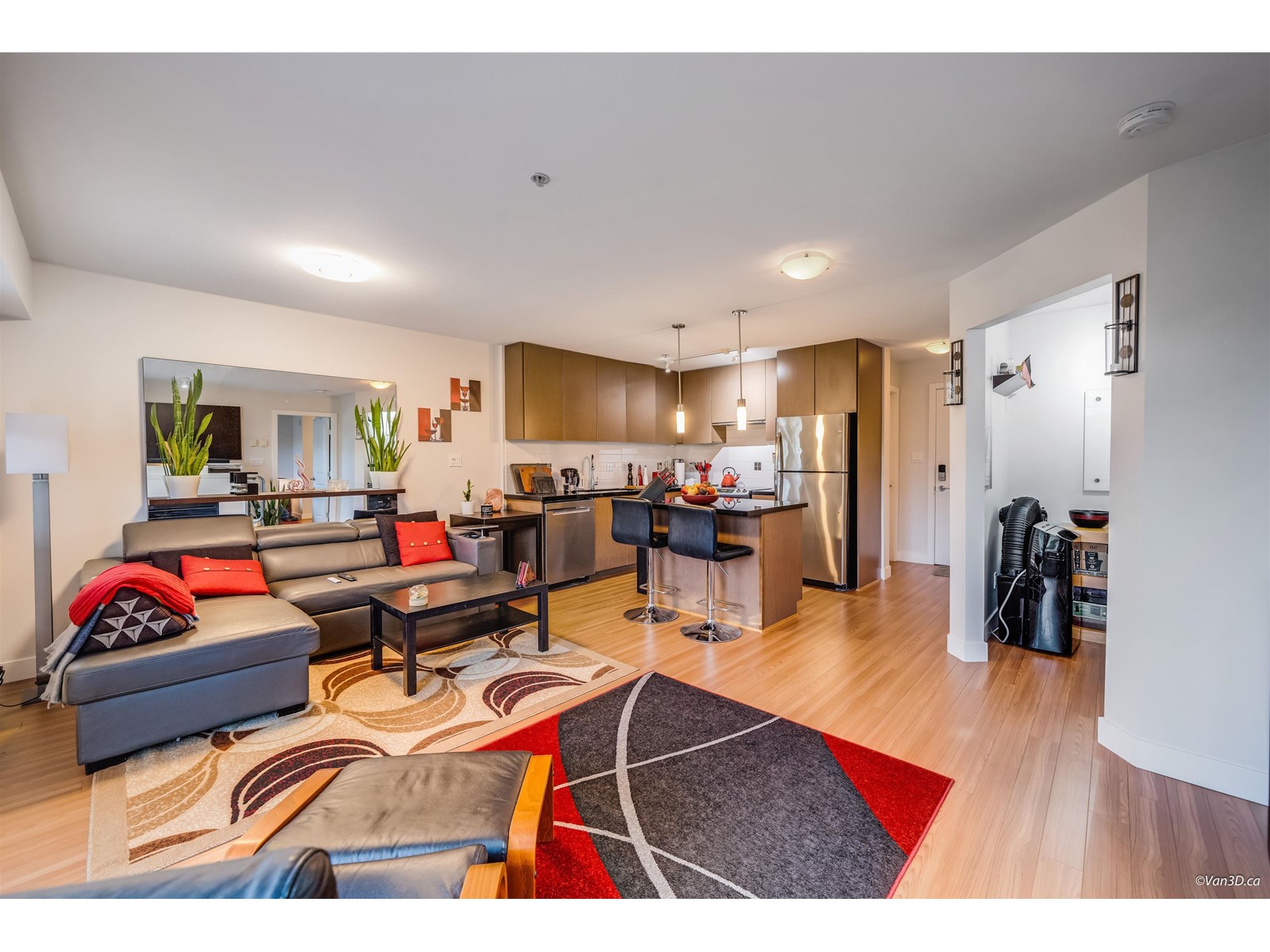 Photo 5 of 313 15735 Croydon Drive, Surrey BC