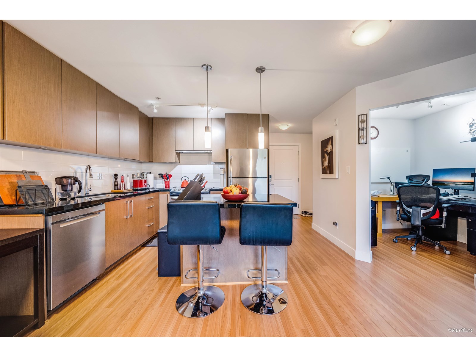 Photo 9 of 313 15735 Croydon Drive, Surrey BC