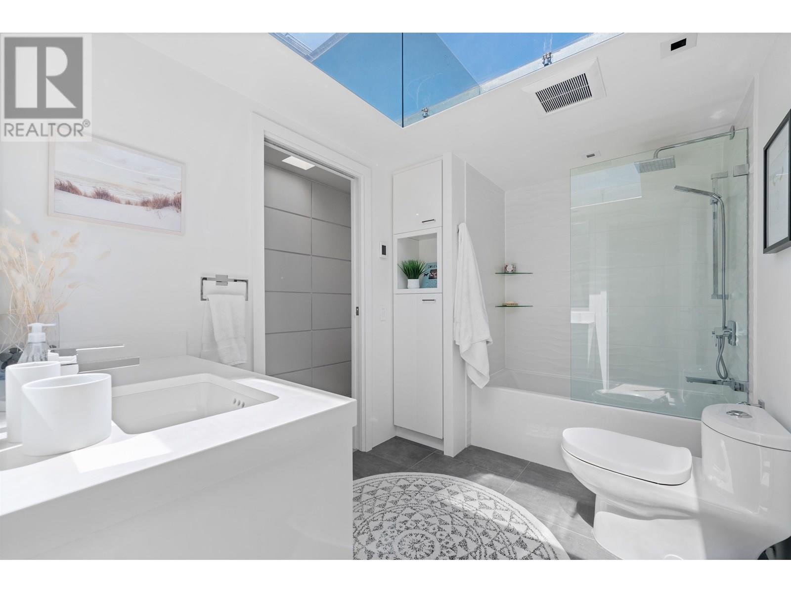 41 2238 FOLKESTONE WAY, West Vancouver