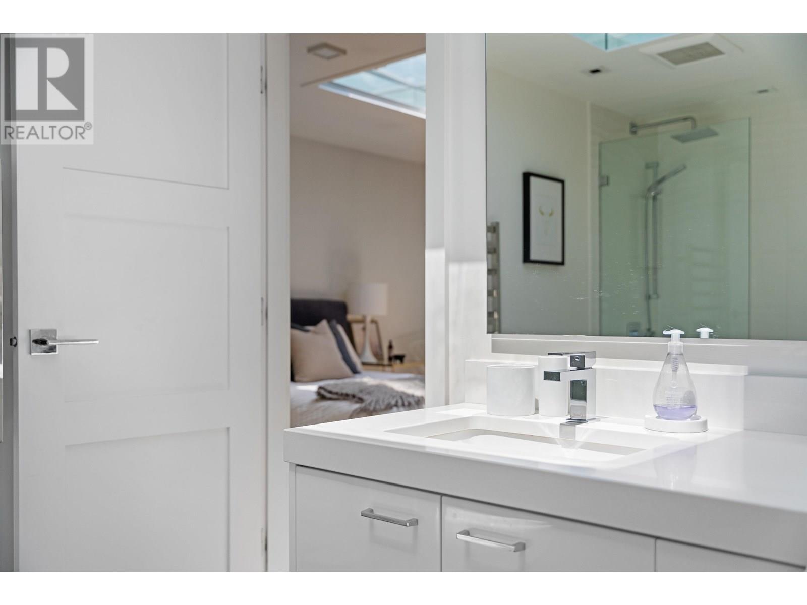 41 2238 FOLKESTONE WAY, West Vancouver
